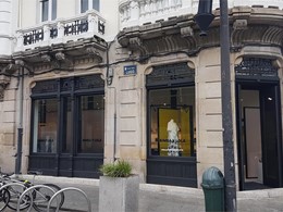 Tienda Bimba y Lola en la Plaza de Lugo en La Coruña